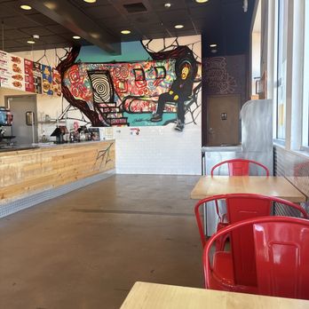 Dave's Hot Chicken - Chicken Shop Near Me - Houston, Texas