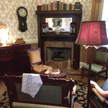 Azalea Inn Bed & Breakfast - Bed & Breakfast Near Me - Jefferson, Texas