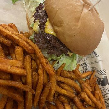 MOOYAH Burgers, Fries & Shakes - Burgers Near Me - Irvine, California