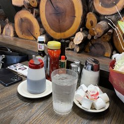Country Way - Table Condiments