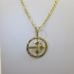 GoldNGals - Https://www.goldngals.com/store/p1492/Pittsburgh_Steelers_Necklace_Football_Emblem_Official_NFL_14K_Solid_Gold_Pendant_22%22.html