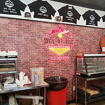 Dynomite BBQ - Barbeque Near Me - Austin, Texas