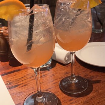 Bravo! Italian Kitchen - White peach sangria - Italian Near Me - Lansing, Michigan