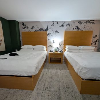 Whitney Peak Hotel Reno, Tapestry Collection by Hilton - Two double bed - Hotels Near Me - Reno, Nevada Whitney Peak Hotel Reno, Tapestry Collection by Hilton - Two double bed - Hotels Near Me - Reno, Nevada
