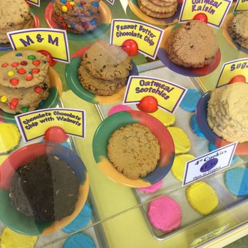 Eileen's Colossal Cookies - Papillion - Bakeries Near Me - Papillion, Nebraska