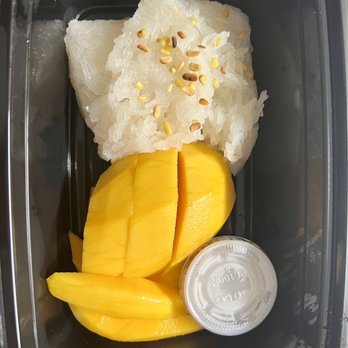 Blue Elephant - Sweet Sticky Rice with Mango - Thai Near Me - Bakersfield, California