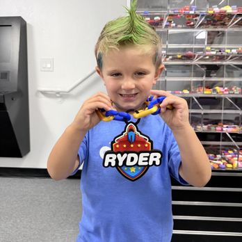 Fidjetts - Kids building 3D necklace - 3D Printing Near Me - Bellflower, California Fidjetts - Kids building 3D necklace - 3D Printing Near Me - Bellflower, California