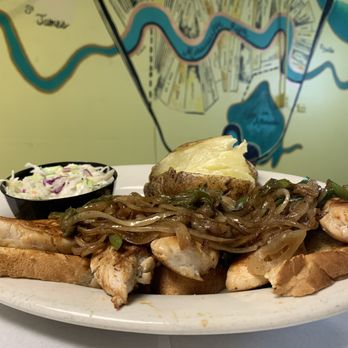 Buddy B's Restaurant - Smothered Chicken - Southern Near Me - Garyville, Louisiana