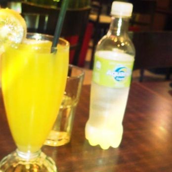Adela's Coffee Bar - Restaurants Near Me - Caseros, B