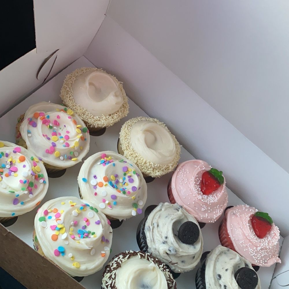 Frosted Cupcakery - A dozen cupcakes for almost 50$.... sounds like a bit too much for cupcakes. - Bakeries Near Me - Long Beach, California Frosted Cupcakery - A dozen cupcakes for almost 50$.... sounds like a bit too much for cupcakes. - Bakeries Near Me - Long Beach, California