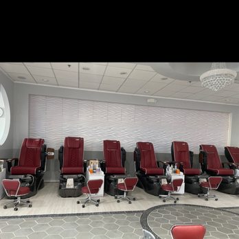 Tips and Toes - Pedicure station -one side - Nail Salons Near Me - Homewood, Illinois Tips and Toes - Pedicure station -one side - Nail Salons Near Me - Homewood, Illinois