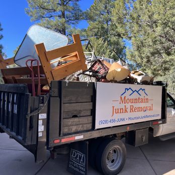 Mountain Junk Removal - Mountain Junk Removal truck full of furniture, lamps, home goods, and more junk removed from Lakeside AZ 85935. Call 928-456-5865 - Junk Removal & Hauling Near Me - Show Low, Arizona