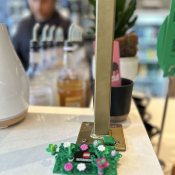 Good Earth Coffeehouse - kind and professional barista - Coffee & Tea Near Me - Vancouver, British Columbia Good Earth Coffeehouse - kind and professional barista - Coffee & Tea Near Me - Vancouver, British Columbia
