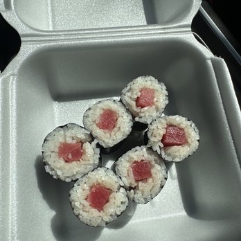 Sushi Kinoya - Looks like it was made days ago because the rice absorbed color from the tuna. So bad. - Japanese Near Me - Moreno Valley, California