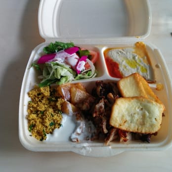 Esra - Halloumi und Schawarma Teller für 6,50 Eur - Arabic Near Me - Berlin, BE Esra - Halloumi und Schawarma Teller für 6,50 Eur - Arabic Near Me - Berlin, BE
