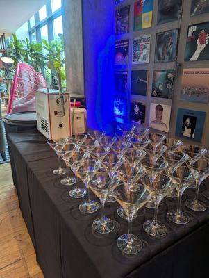 Bar at Hotel Kabuki by null