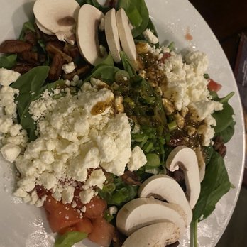 Barone's - Fresh Spinach Salad - Italian Near Me - Valley Glen, California Barone's - Fresh Spinach Salad - Italian Near Me - Valley Glen, California