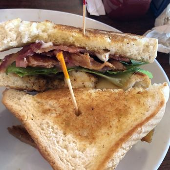 Pirate's Bar and Grill - Blackened Shrimp BLT - American Near Me - Dauphin Island, Alabama