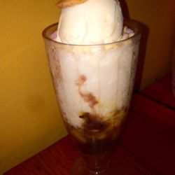 Nokinocs Savory House Restaurant - Halo-Halo with Vanilla Ice Cream... YUM!