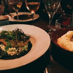 Le Galoubet - Plat : risotto à l'encre de sèche et saumon