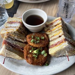 Annette's Westgate - Monte Cristo an Potato cakes