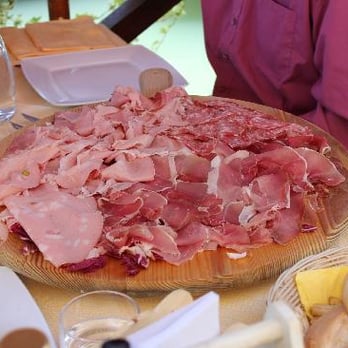 Principe Pizzeria - Charcuterie, table next to us. - Pizza Near Me - Burano, VE Principe Pizzeria - Charcuterie, table next to us. - Pizza Near Me - Burano, VE