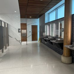 Eastern Iowa Airport - CID - Women's restrooms