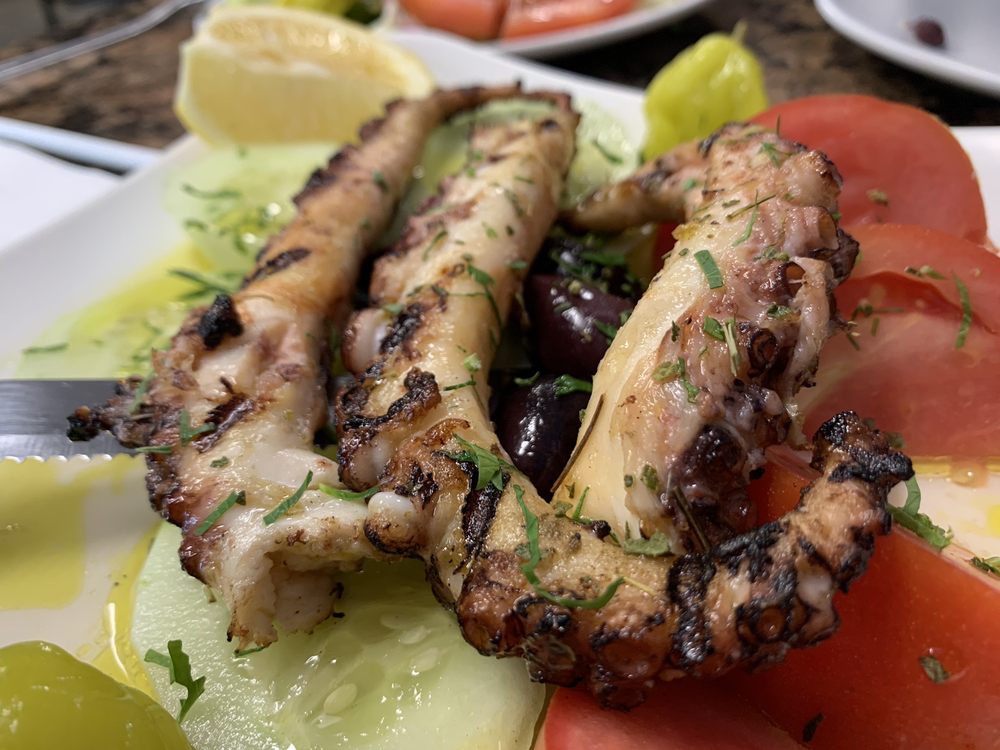 Chris' Taverna