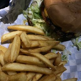 Cheeseburger with Fries