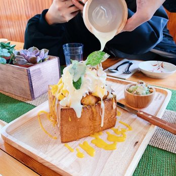 U :Dessert Story - Drizzling that condensed milk on top (or in the case of my friend, accidentally dumping all of it!) - Desserts Near Me - Berkeley, California