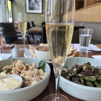 Cypress Lounge & Wine Bar - Wine Bars Near Me - Bellevue, Washington