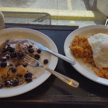 Vanta Cafe - Blueberry pancake and kimchee fried rice - Breakfast & Brunch Near Me - Wailuku, Hawaii Vanta Cafe - Blueberry pancake and kimchee fried rice - Breakfast & Brunch Near Me - Wailuku, Hawaii