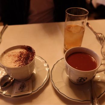 Le Procope - Cappuccino, chocolat chaud - French Near Me - Paris, 75