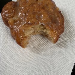 Regina Bakery - Apple fritter