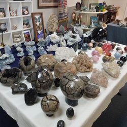 Avalanche Jewelers - This must visit place is literally "a hidden gem"!