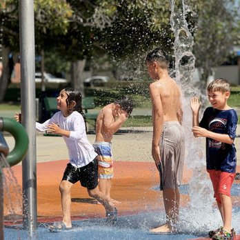 Dalton Park - Water bucket dumps - Parks Near Me - Azusa, California