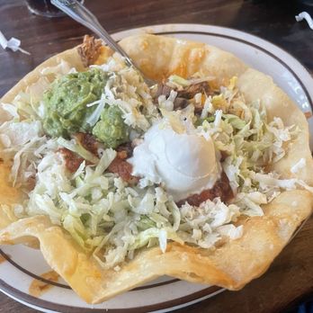La Cocina Bar and Grill - Tostada de Chile Colorado - Mexican Near Me - Temecula, California La Cocina Bar and Grill - Tostada de Chile Colorado - Mexican Near Me - Temecula, California