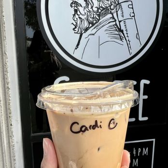 Jaunt Coffee Roasters - Cinnamon cardamom latte - Coffee Roasteries Near Me - San Diego, California