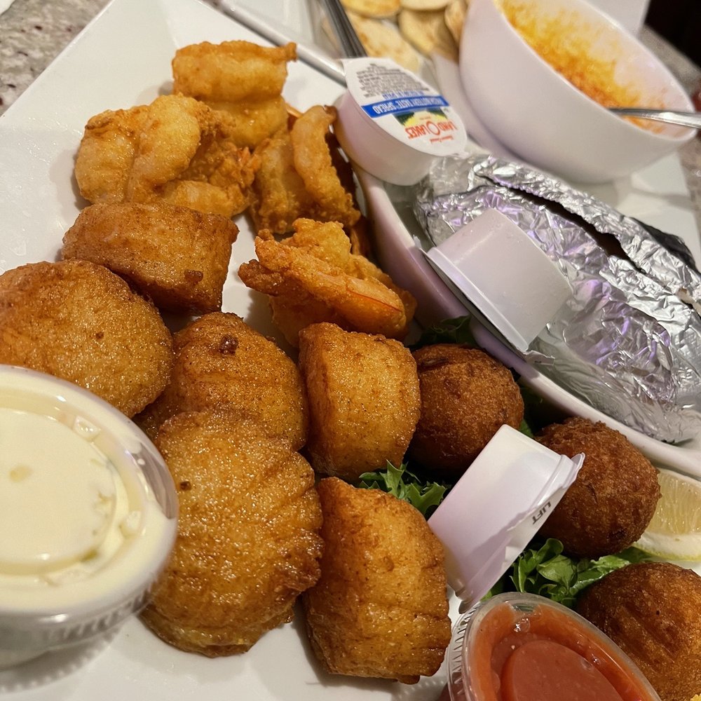 Pirate's Cove Restaurant - Seafood Platter - Seafood Near Me - Chesapeake, Virginia