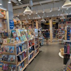 Porter Square Books: Boston Edition