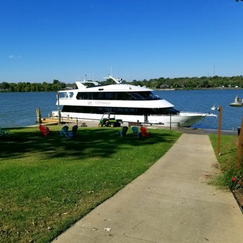 Captains Quarters Riverside Grille - Seafood Near Me - Prospect, Kentucky