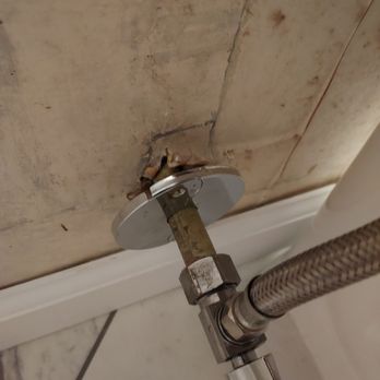 Re-Bath - Did not attach the cover to the wall - General Contractors Near Me - Richardson, Texas Re-Bath - Did not attach the cover to the wall - General Contractors Near Me - Richardson, Texas