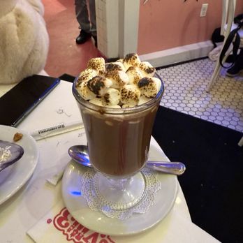 Serendipity 3 - Upper East Side - Hot chocolate - Desserts Near Me - New York, New York