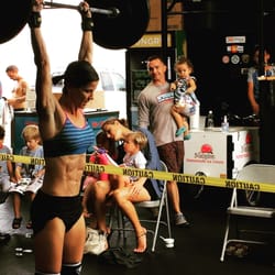 CrossFit Kailua - This picture was taken during the CrossFit Open Games 2016.