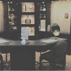 Dixon Eyecare Associates