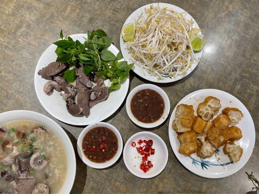 Chao Long Thang Mo by null