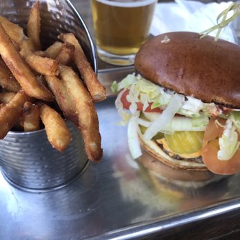 Wolf House Brewing - Cheeseburger and fries - Breweries Near Me - Cloverdale, California Wolf House Brewing - Cheeseburger and fries - Breweries Near Me - Cloverdale, California