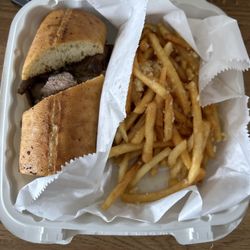 Q-Time BBQ - No sauce, pretty disappointed.