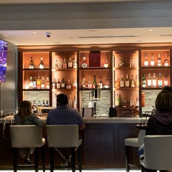 Salt Kitchen & Bar - Wentworth By The Sea - The Bar - Italian Near Me - New Castle, New Hampshire