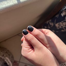 Bumpy, mismatched gel nails for $40 Bumpy, mismatched gel nails for $40